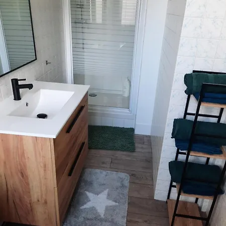 Rent 25 M2 Center, ברסט