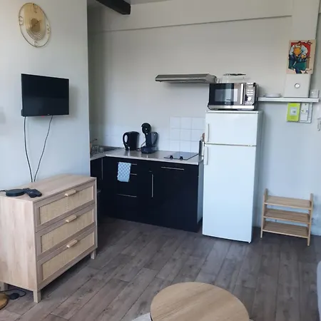25 M2 Center, 3e Etage,3rd Floor